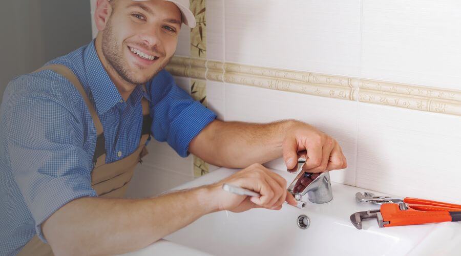 Handle or spout repair in Smithboro, IL